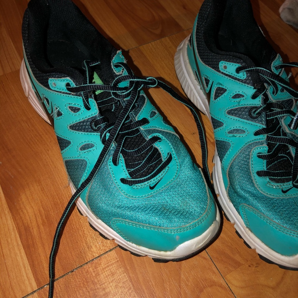 TWO PAIRS OF NIKE SHOES (size 7 & 7.5)